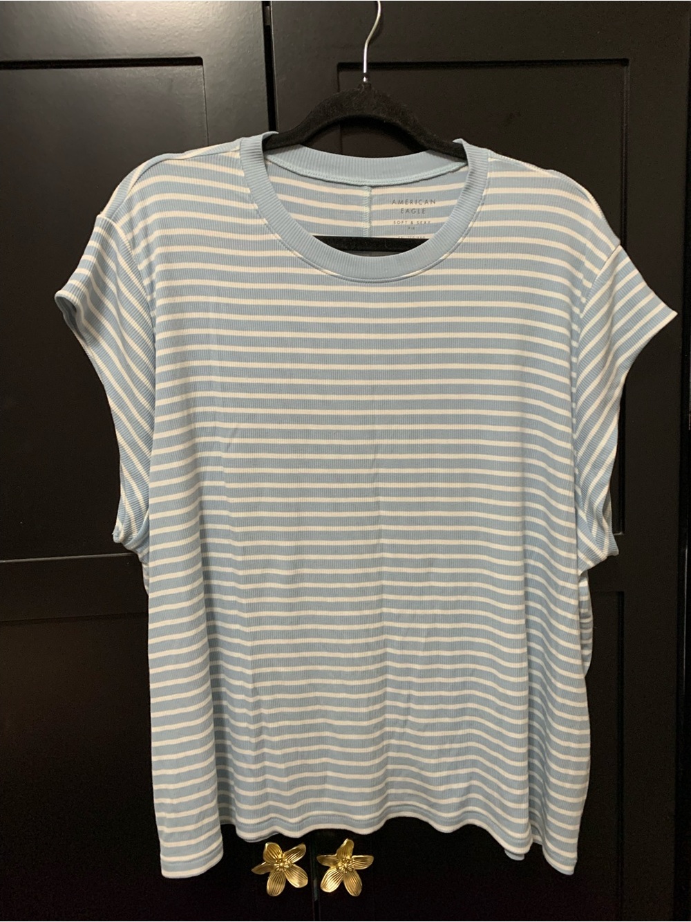 American Eagle Outfitters Light Blue and White Striped Short Sleeve Tee soft